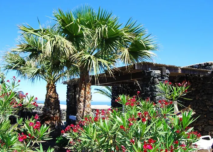 Nyaraló Dammuso U Sarduni Khamma Fuori